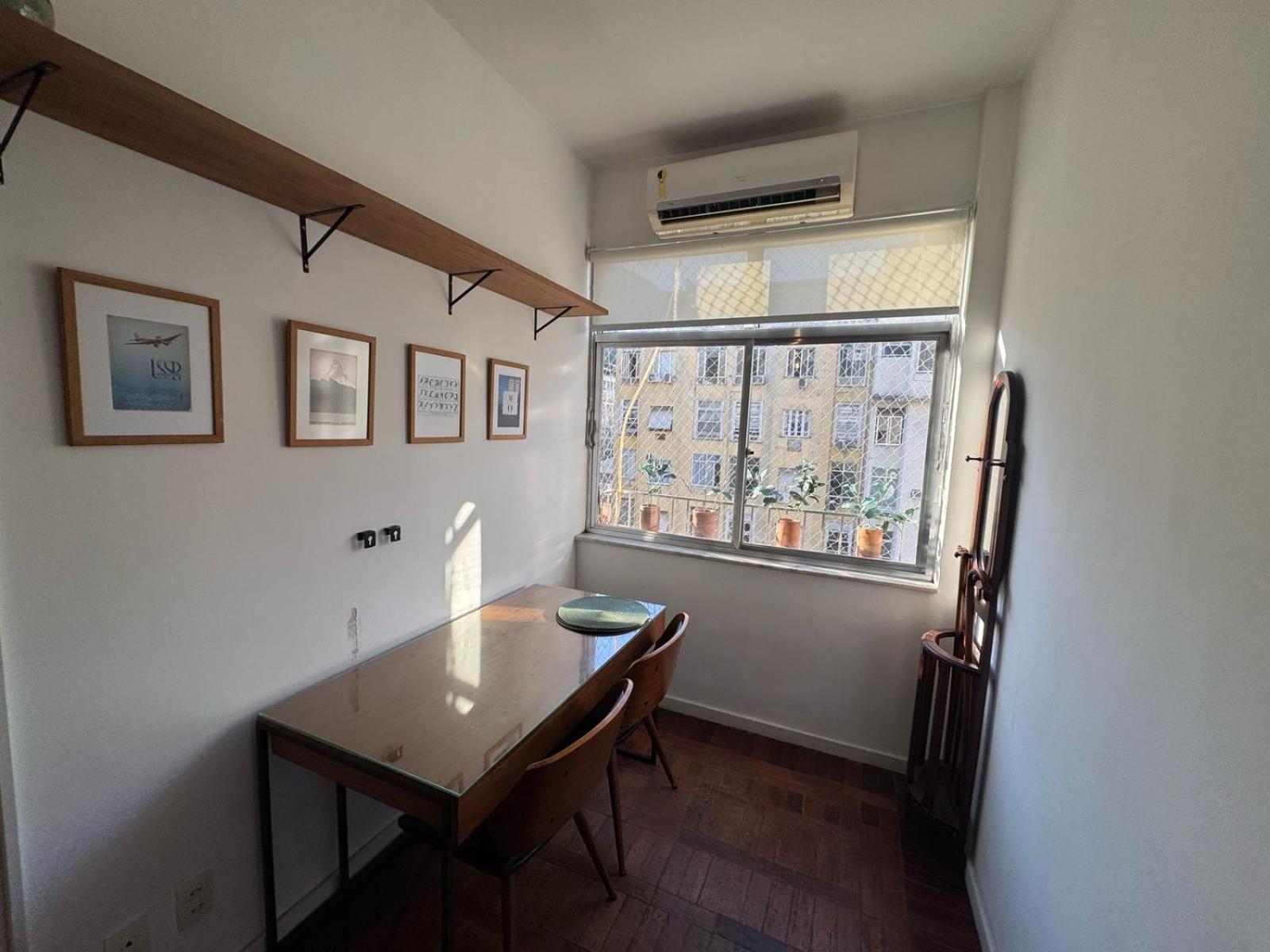 Apartamento Lindo A 3 Minutos Da De Copacabana N.s 166/83 *